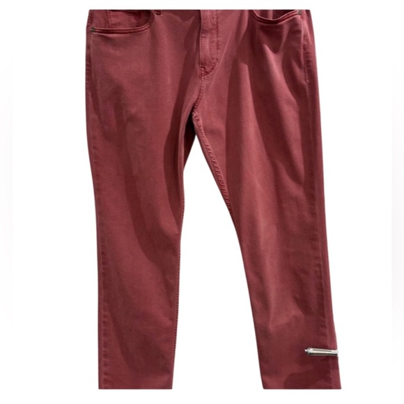 PAIGE Federal Jeans with Belt Loops - Picture 1 of 9